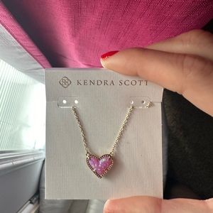 Kendra Scott necklace